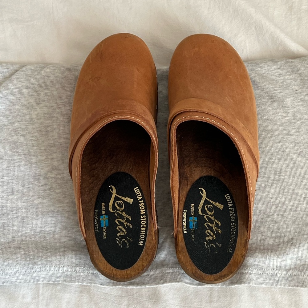 Swedish Leather Wood Clogs in Camel, Light Brown, Size 37